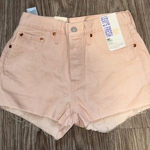 Levi’s 501 light pink/almost cream shorts size 27 NWT